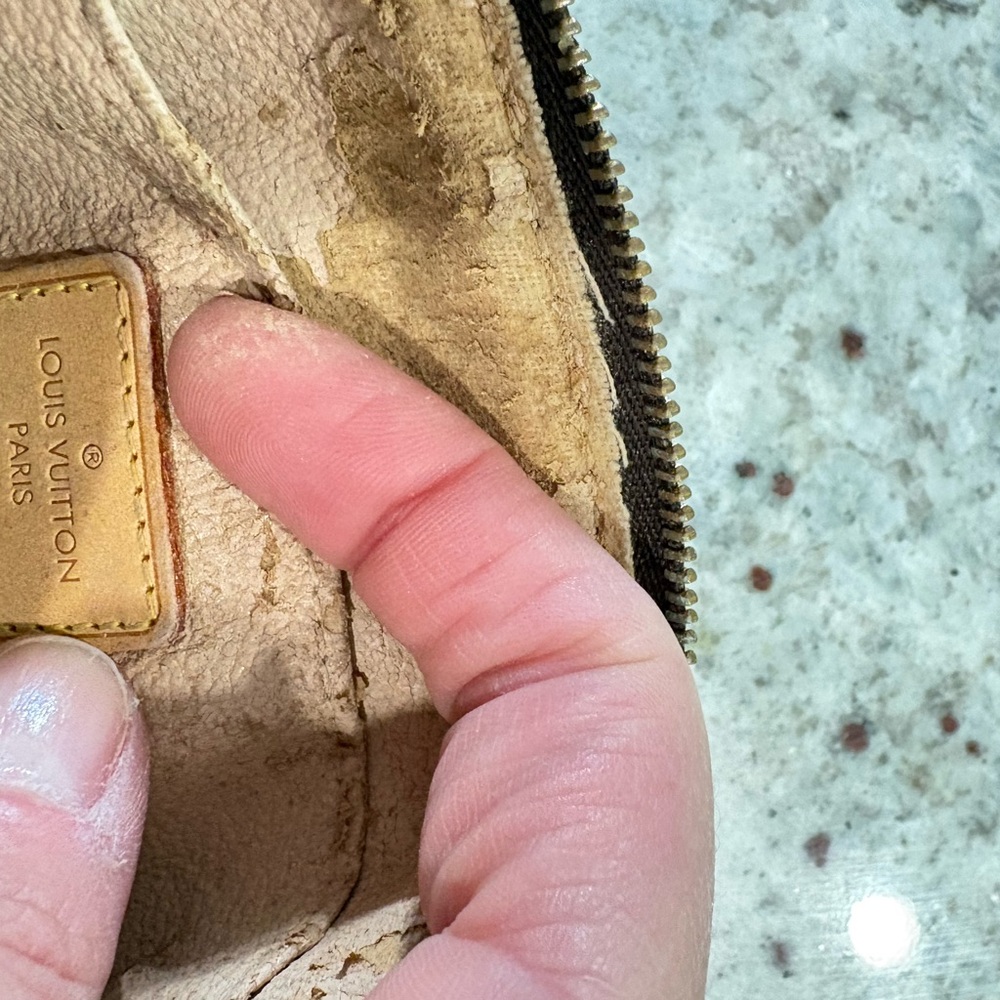 Louis Vuitton Monogram Cosmetic Pouch - Picture 7 of 9